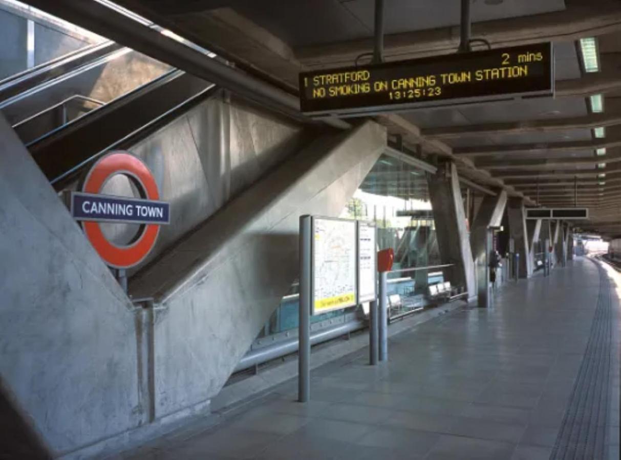 Canning Town 2 Bed Apartment 런던 외부 사진
